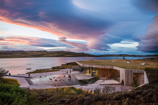 Stuðlagil Canyon and Vök Baths Day Tour - Guides can make the difference on this route