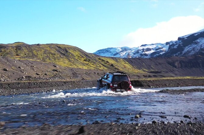 Super Jeep Private Tour at Thórsmörk - Gígjökull offers a broad change of scale