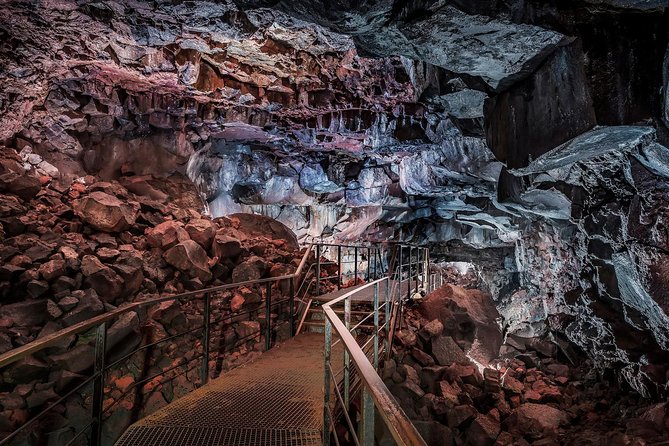 The Lava Tunnel Tour - Raufarhólshellir - Getting to the meeting point