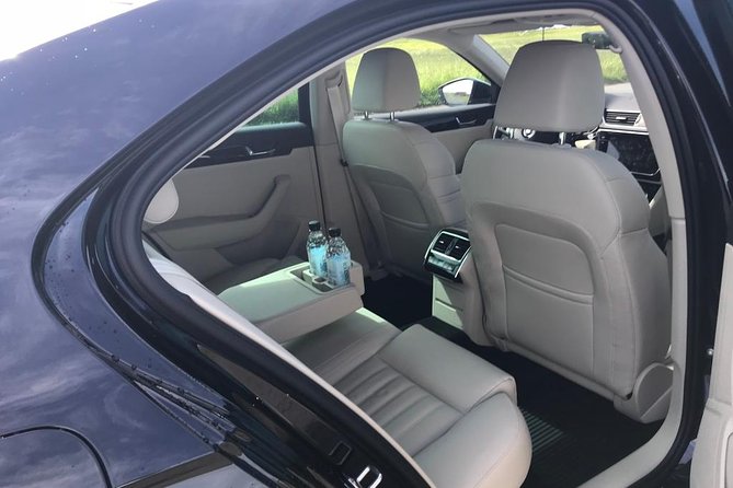 Transfer from Reykjavik - Private airport transfer to KEF Airport - Key points at a glance