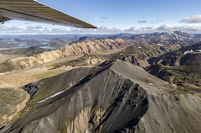 Ultimate Airplane Sightseeing Flight from Skaftafell - Flying over Europe’s largest glacier