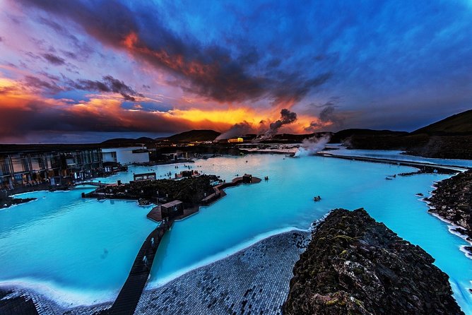Unique bathing in an Icelandic hot springs at the Blue Lagoon - Lava Restaurant and the case for staying longer