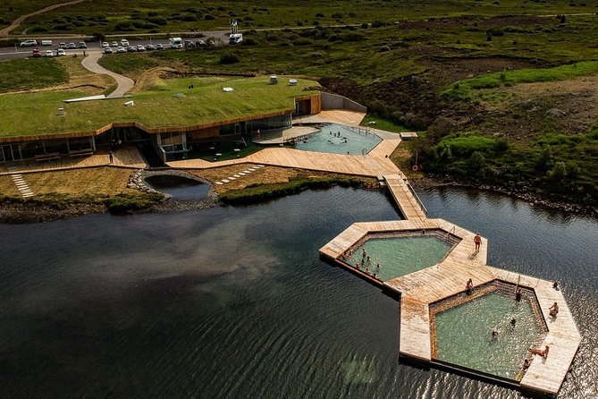 Vök Baths Admission Ticket - The cold lake and cooling areas