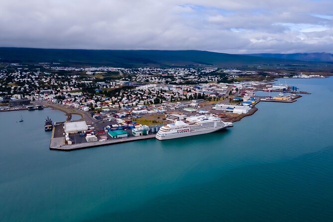 Whale Watching Tour from Akureyri City Central - The first hour, getting comfortable and reading the water