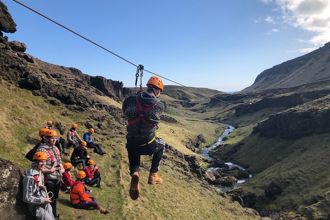 Zipline and Hiking Adventure Tour in Vík - The hike between the lines